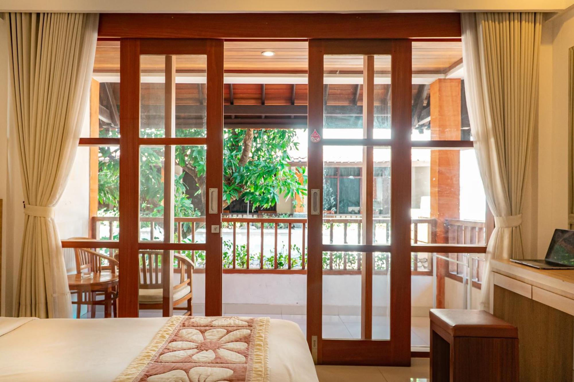Bali Summer Hotel By Amerta Kuta Lombok Exterior foto